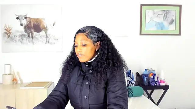 Snapshot of ConnieSmall24 chatting on 05-06-26, 01:42 ConnieSmall24 online show from 05-06-26, 01:42