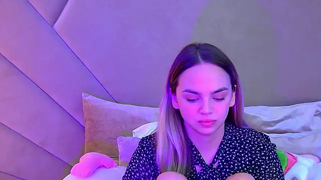 AnitaVenture online show from 10-11-25, 04:35