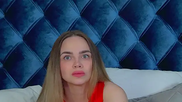 Snapshot of AnitaVenture chatting on 02-19-26, 04:20 AnitaVenture online show from 02-19-26, 04:20