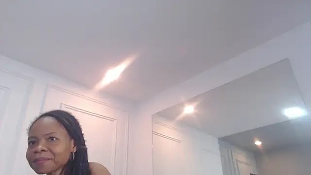 ChantalGarner online show from 11-18-25, 02:31