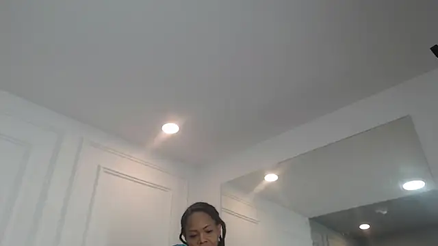 ChantalGarner online show from 11-08-25, 01:03