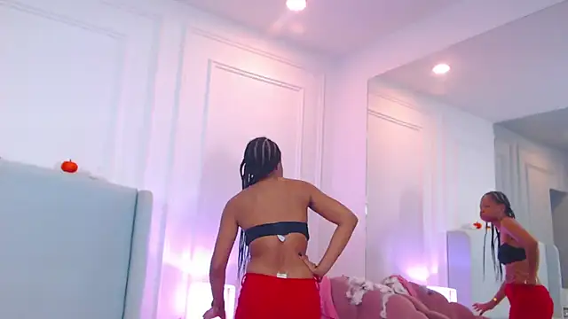 ChantalGarner online show from 11-04-25, 01:15