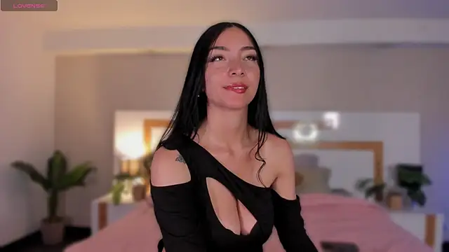 Snapshot of Violeta_dh chatting on 05-23-26, 11:53 Violeta dh online show from 05-23-26, 11:53