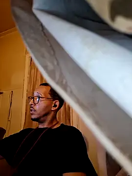 ThrowedWorldWide online show from 11-26-25, 05:29