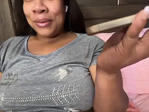 NeliaHexxen online show from 11-08-25, 05:33