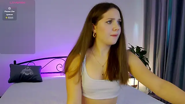 KariDollar online show from 10-13-25, 06:04