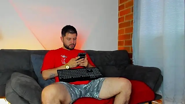 TomSloam online show from 10-22-25, 03:55