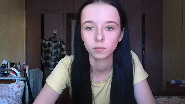 Snapshot of Emilia_Light chatting on 10-04-25, 05:53 Emilia Light online show from 10-04-25, 05:53