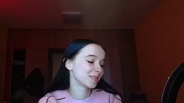 Emilia Light online show from 04-22-26, 06:31