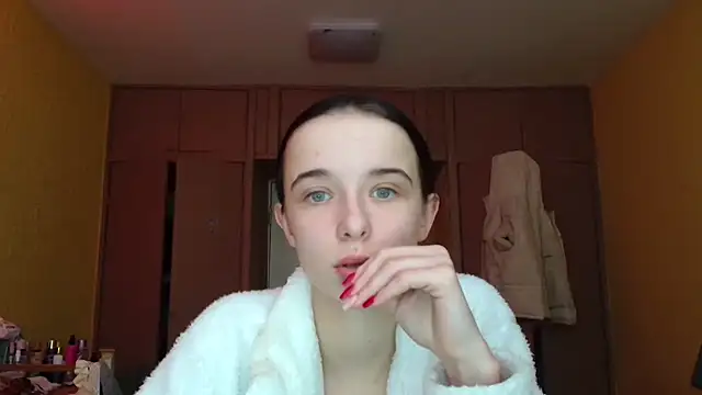 Emilia Light online show from 02-19-26, 08:00