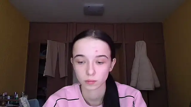 Emilia Light online show from 01-12-26, 08:43