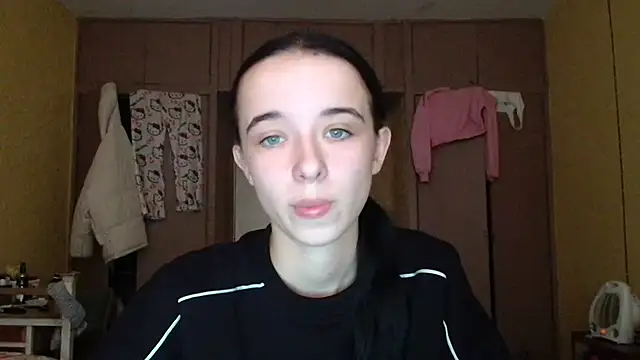 Emilia Light online show from 11-23-25, 09:08