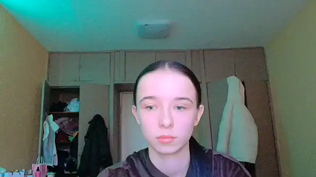 Emilia Light online show from 03-05-26, 07:27