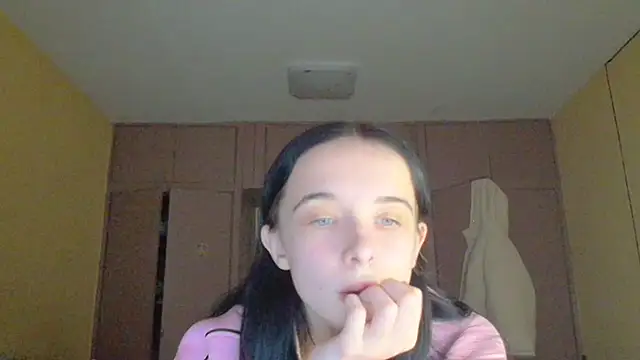 Emilia Light online show from 12-03-25, 08:47