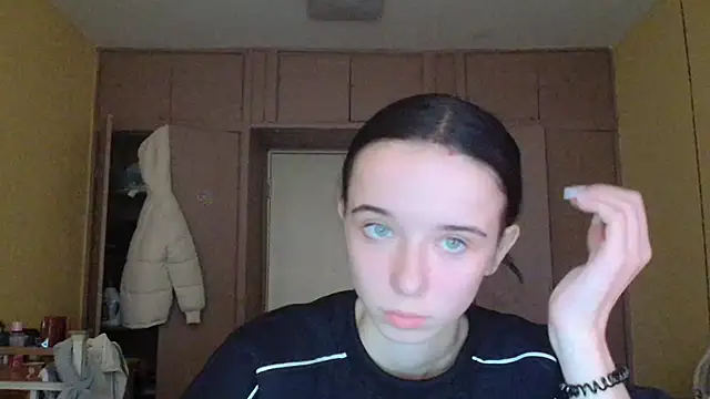 Emilia Light online show from 11-05-25, 09:56