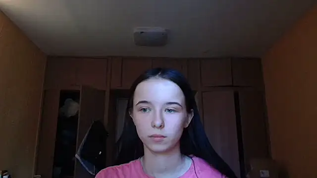 Emilia Light online show from 06-01-26, 07:41