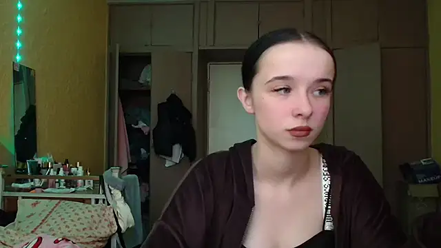 Emilia Light online show from 04-01-26, 02:14