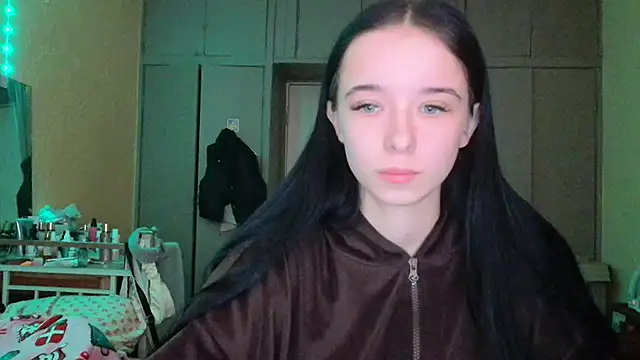 Emilia Light online show from 03-31-26, 08:38