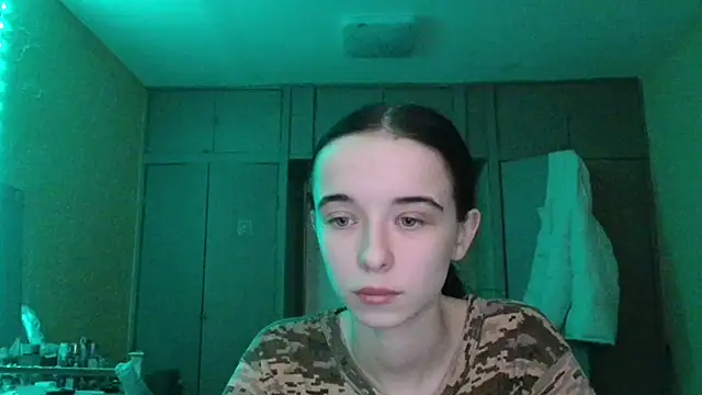 Emilia Light online show from 12-14-25, 08:31