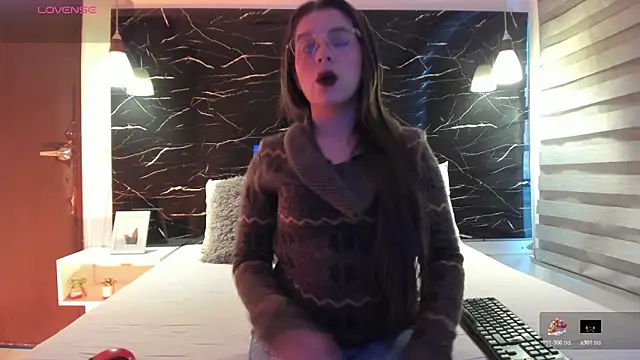 ZOE LE online show from 03-04-26, 11:40