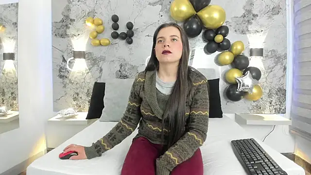 ZOE LE online show from 04-14-26, 09:03