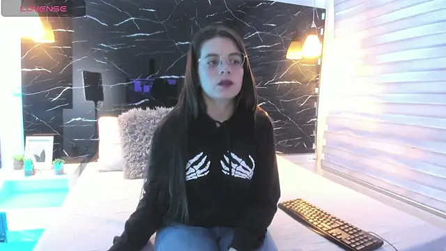 ZOE LE online show from 11-07-25, 11:26