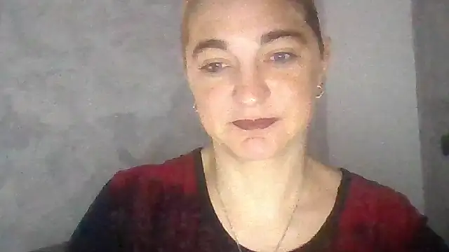 Snapshot of GoldenAngelMilf chatting on 10-08-25, 07:10 GoldenAngelMilf online show from 10-08-25, 07:10