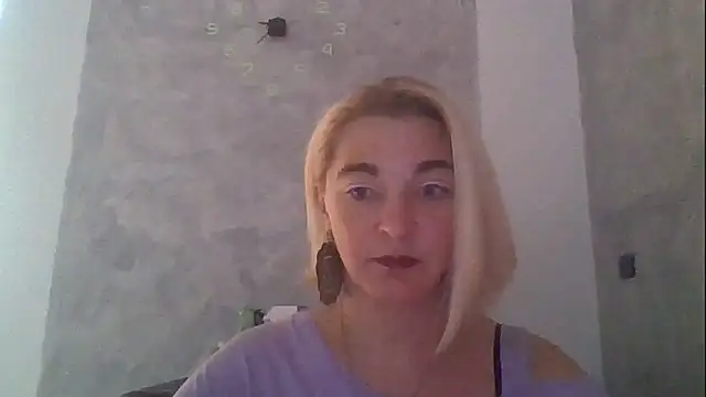 Snapshot of GoldenAngelMilf chatting on 09-30-25, 07:36 GoldenAngelMilf online show from 09-30-25, 07:36