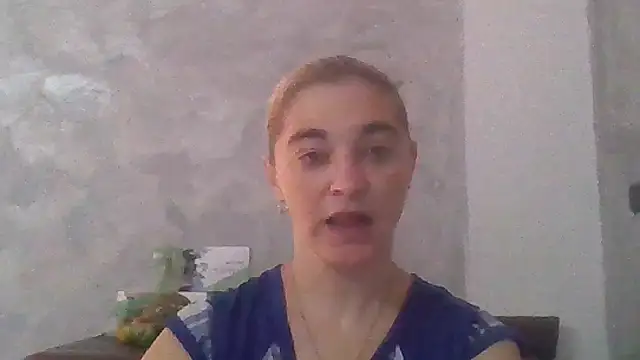 Snapshot of GoldenAngelMilf chatting on 10-13-25, 07:10 GoldenAngelMilf online show from 10-13-25, 07:10