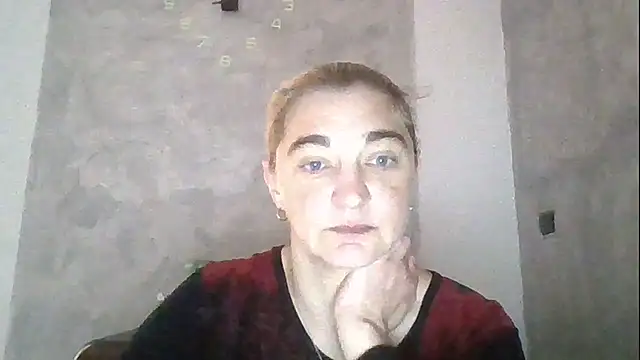 Snapshot of GoldenAngelMilf chatting on 10-15-25, 06:54 GoldenAngelMilf online show from 10-15-25, 06:54