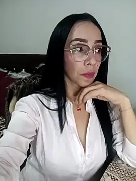 YaraDuartee online show from 03-29-26, 01:07