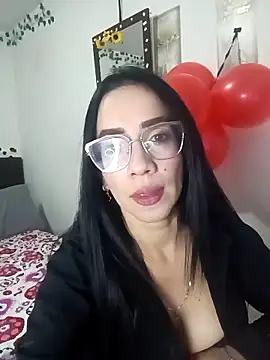 Snapshot of YaraDuartee chatting on 02-25-26, 01:50 YaraDuartee online show from 02-25-26, 01:50