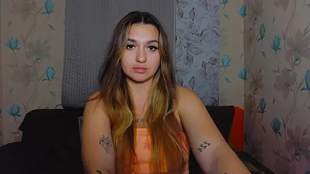 Snapshot of YourEmily_xx chatting on 10-03-25, 07:26 YourEmily xx online show from 10-03-25, 07:26