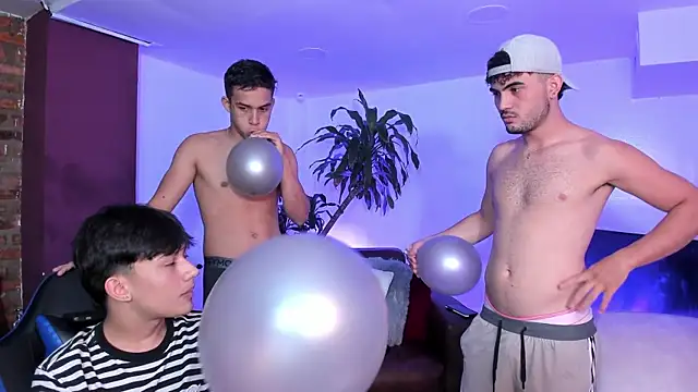 Spaceboys18 online show from 10-15-25, 01:26