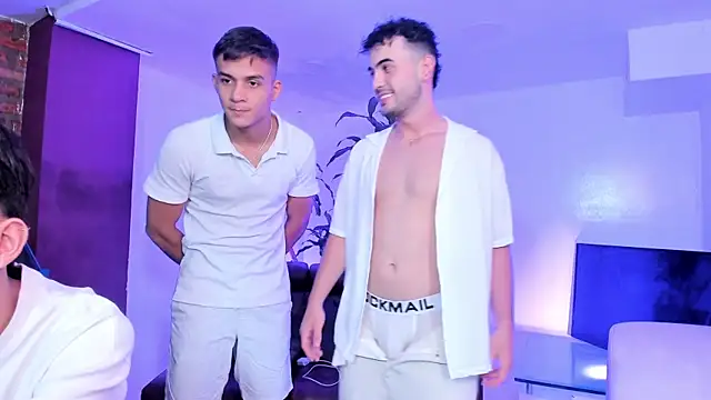 Spaceboys18 online show from 09-30-25, 01:22