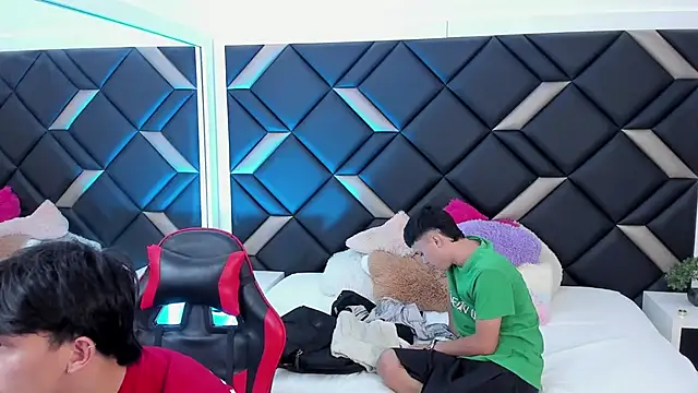 Spaceboys18 online show from 11-15-25, 10:14