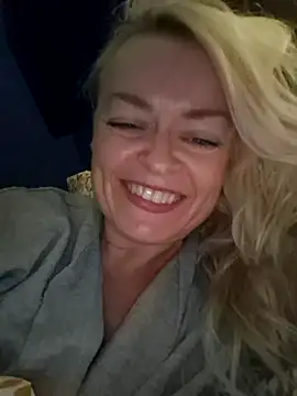demidelightfulxx online show from 10-18-25, 09:50