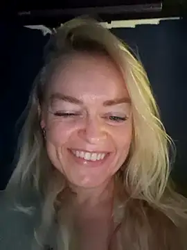 demidelightfulxx online show from 09-28-25, 07:43