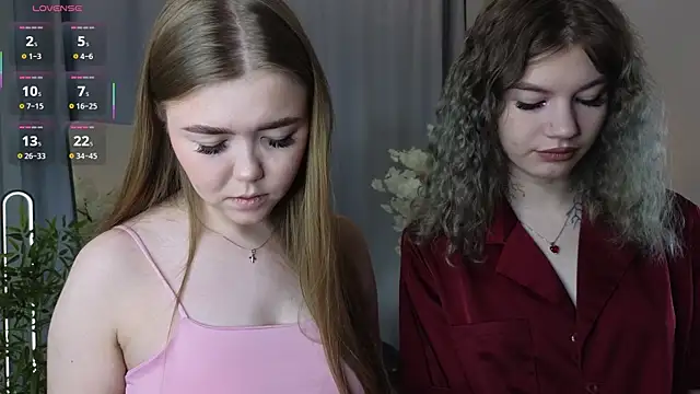 TwixieGuo online show from 10-21-25, 04:34