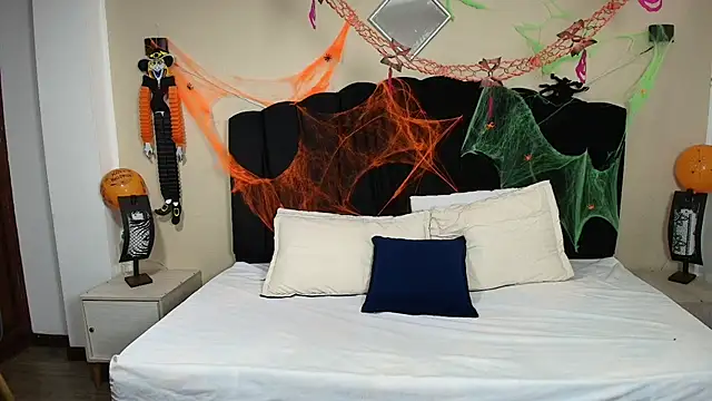 GabySweett  online show from 10-25-25, 01:45