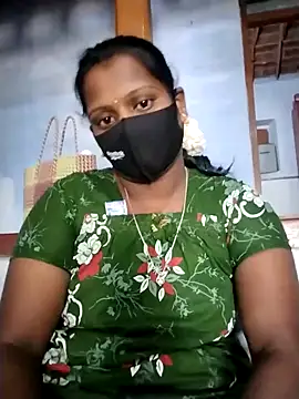 Snapshot of Tamil_Hot_Sandy chatting on 05-08-26, 05:00 Tamil Hot Sandy online show from 05-08-26, 05:00