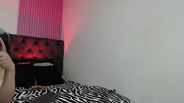 iam kinky online show from 10-27-25, 02:07