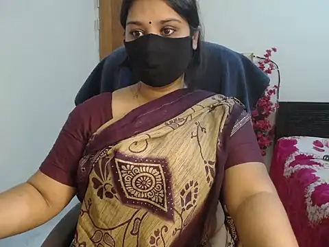 Queen Homaira online show from 11-11-25, 03:56