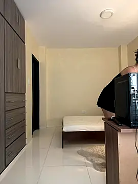 Capricho 01 online show from 10-25-25, 12:39