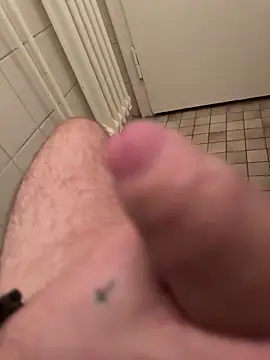 Snapshot of Penisbrutaldick chatting on 03-15-25, 08:43 Penisbrutaldick online show from 03-15-25, 08:43