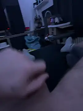 Snapshot of Penisbrutaldick chatting on 01-11-25, 12:33 Penisbrutaldick online show from 01-11-25, 12:33