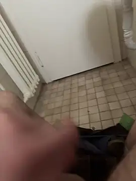 Snapshot of Penisbrutaldick chatting on 03-20-25, 11:38 Penisbrutaldick online show from 03-20-25, 11:38