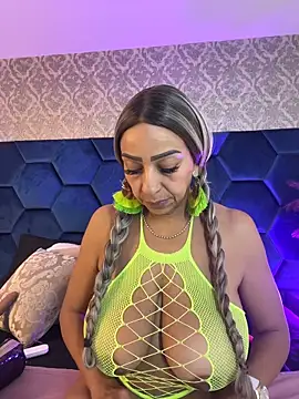 Angelina Roa online show from 05-04-26, 02:09