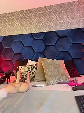 Angelina Roa online show from 05-21-26, 02:36