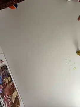 Snapshot of Romina6 chatting on 11-25-25, 08:47 Romina6 online show from 11-25-25, 08:47